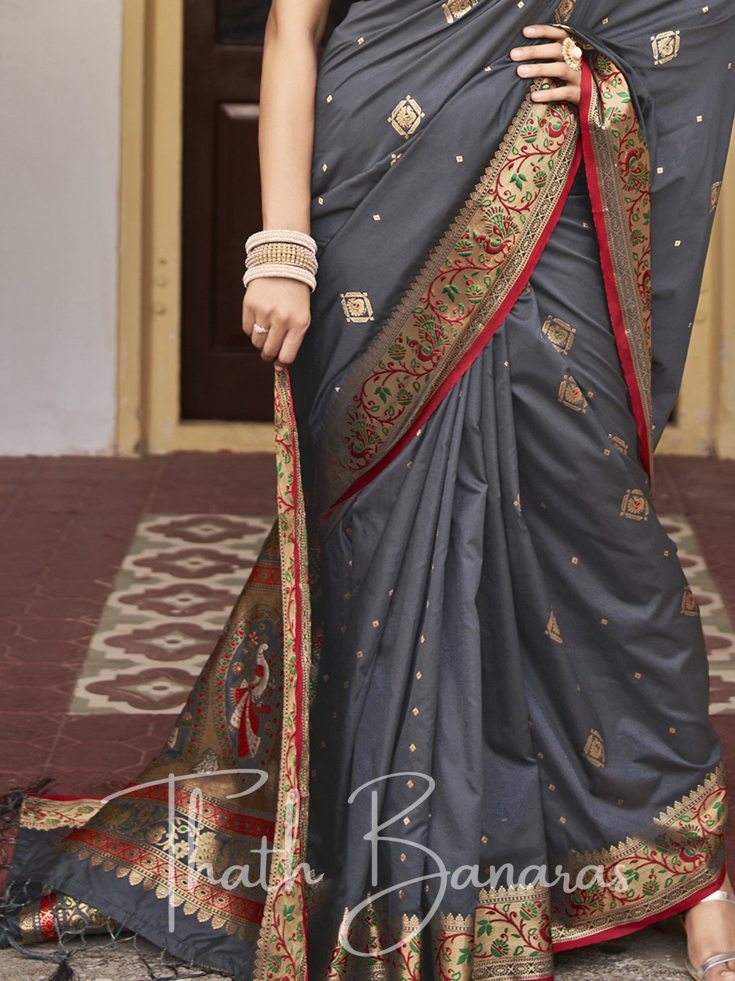Grey and red Soft Silk Weaving with contrast Blouse and Designer Pallu