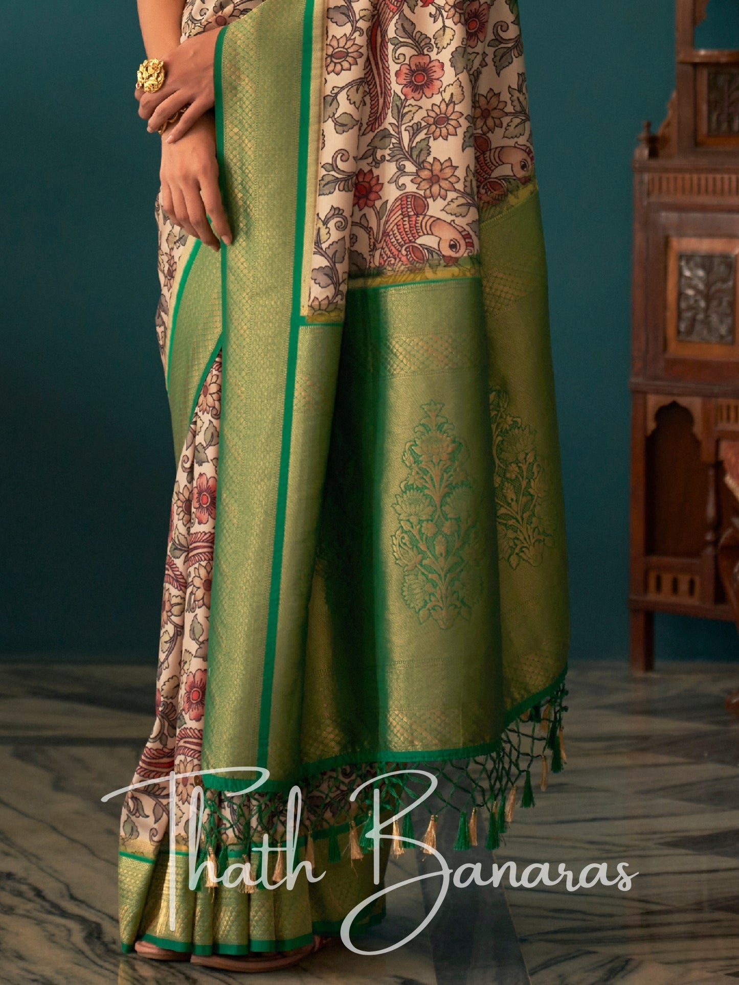 Off White Soft Tusser Silk Digitle Printed Kalamkari Saree with Green Woven Border & Contrast Blouse