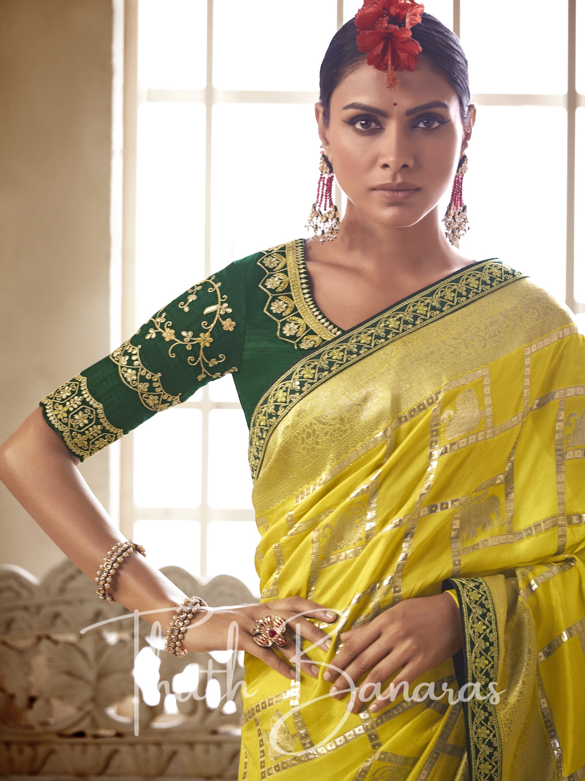 Exclusive Fancy Look Smooth Silk Saree With Beautiful Flower Design In  Yellow