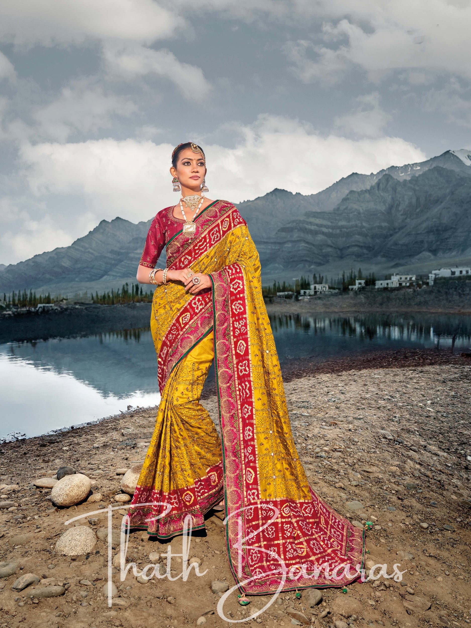 Buy Pink Sarees for Women by Quelea Online | Ajio.com