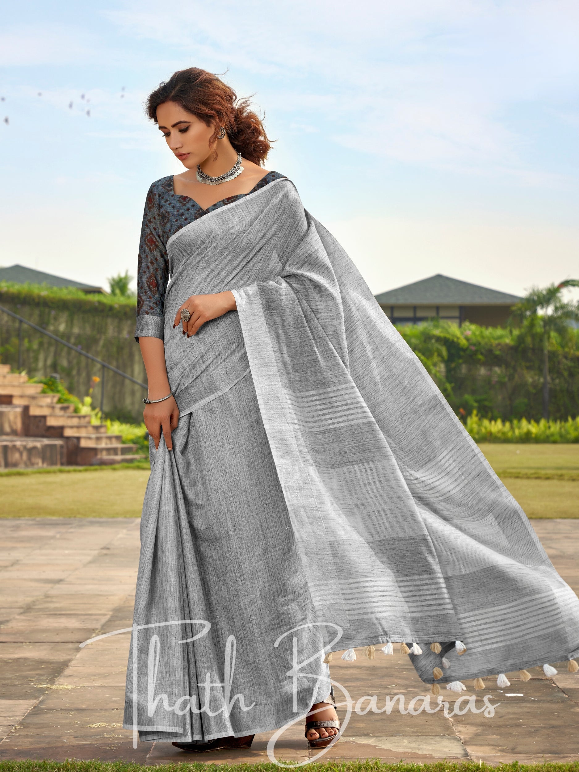 Cream Color Ladies Embroidery Party Wear Net Saree, 6.3 m(With Blouse  Piece) at Rs 500 in Surat