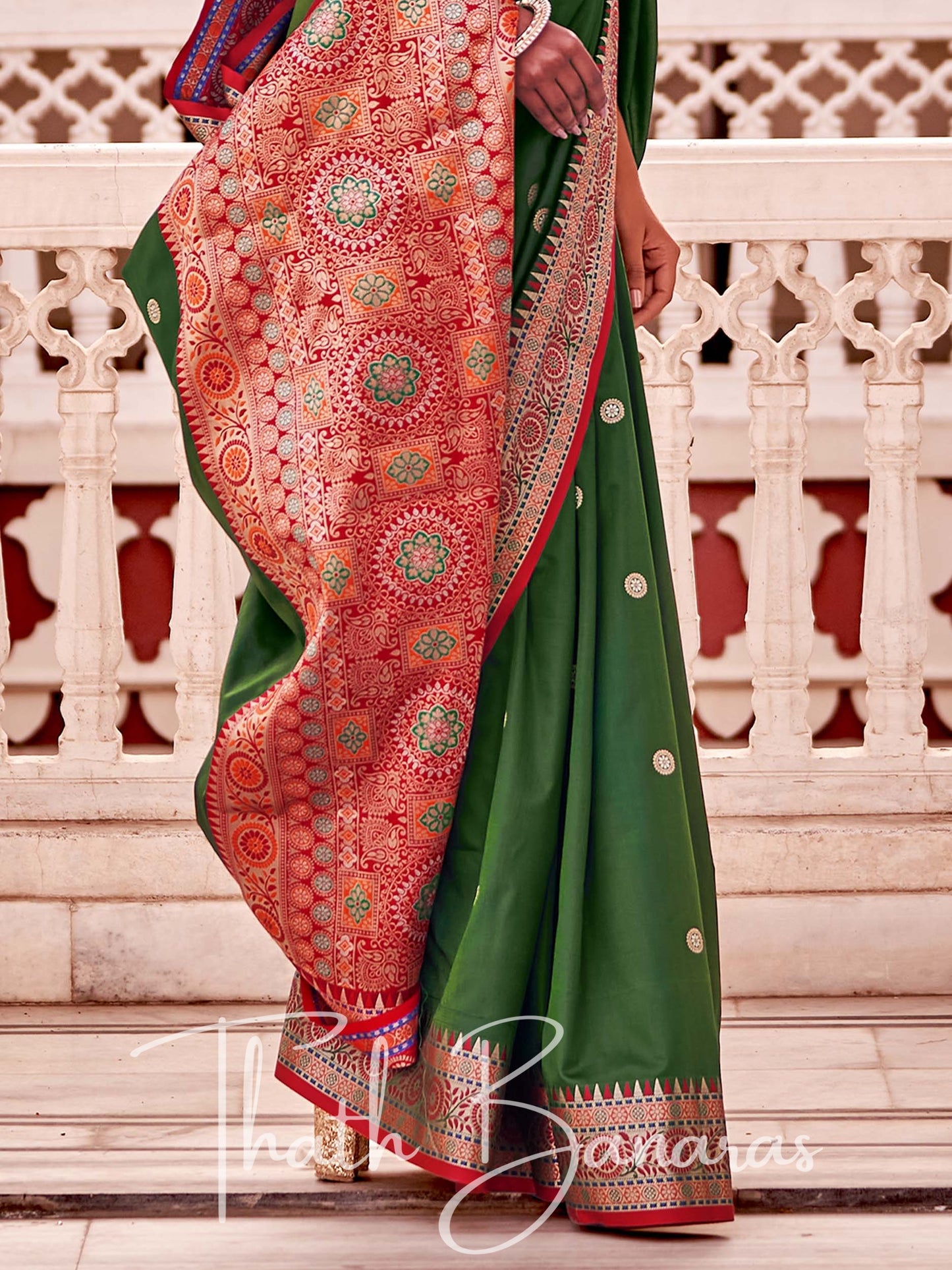 Green Soft Banarasi silk with Rich Designer Pallu & Contrast Blouse