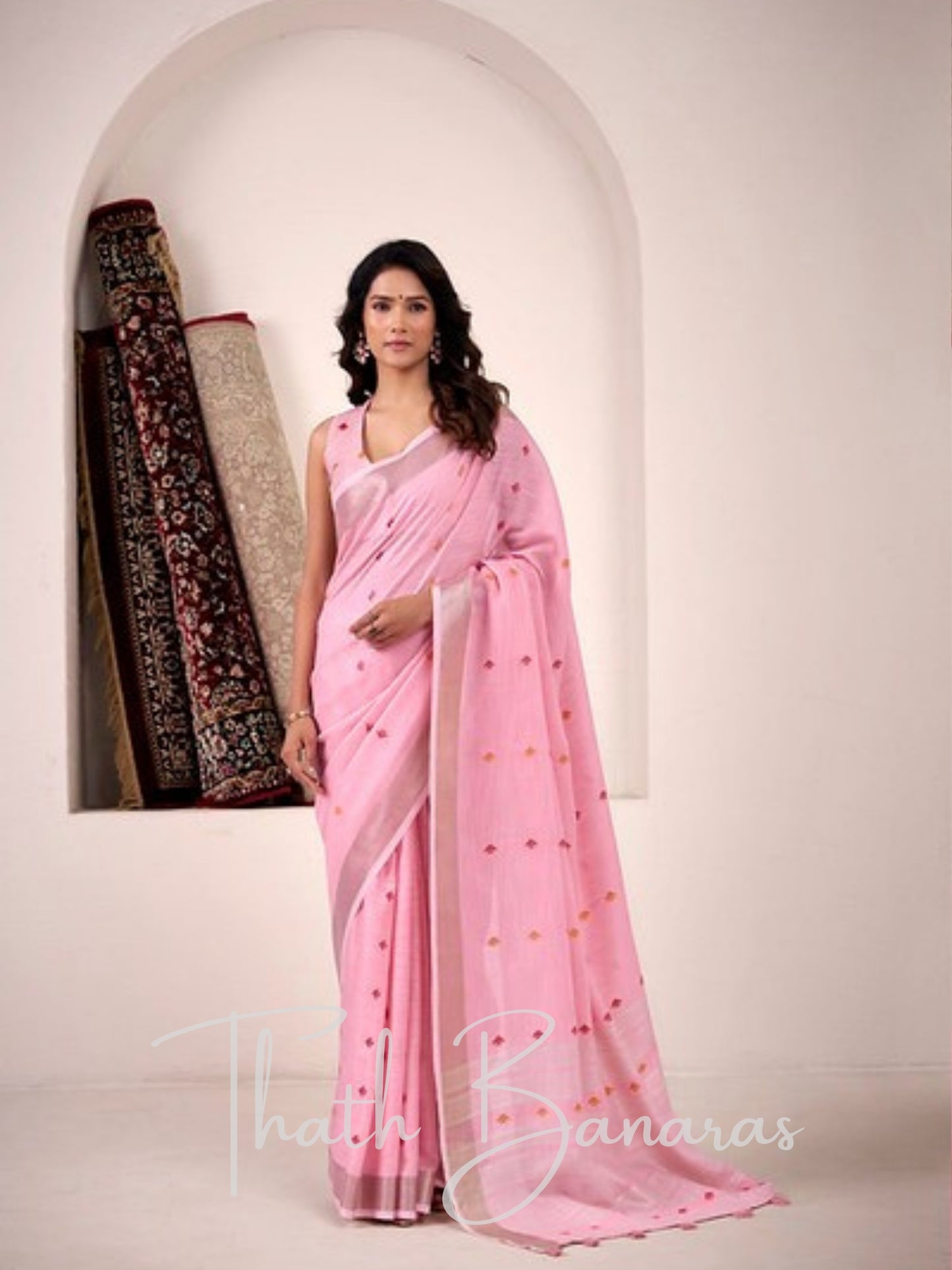 Pink Silk Blend Woven Saree