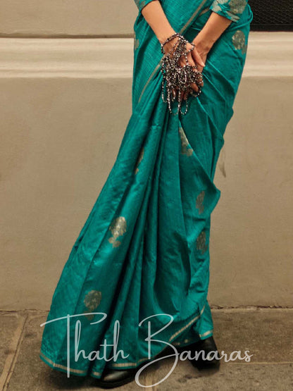 Peacock Green Satin Zari Lining Handloom Weaving Saree