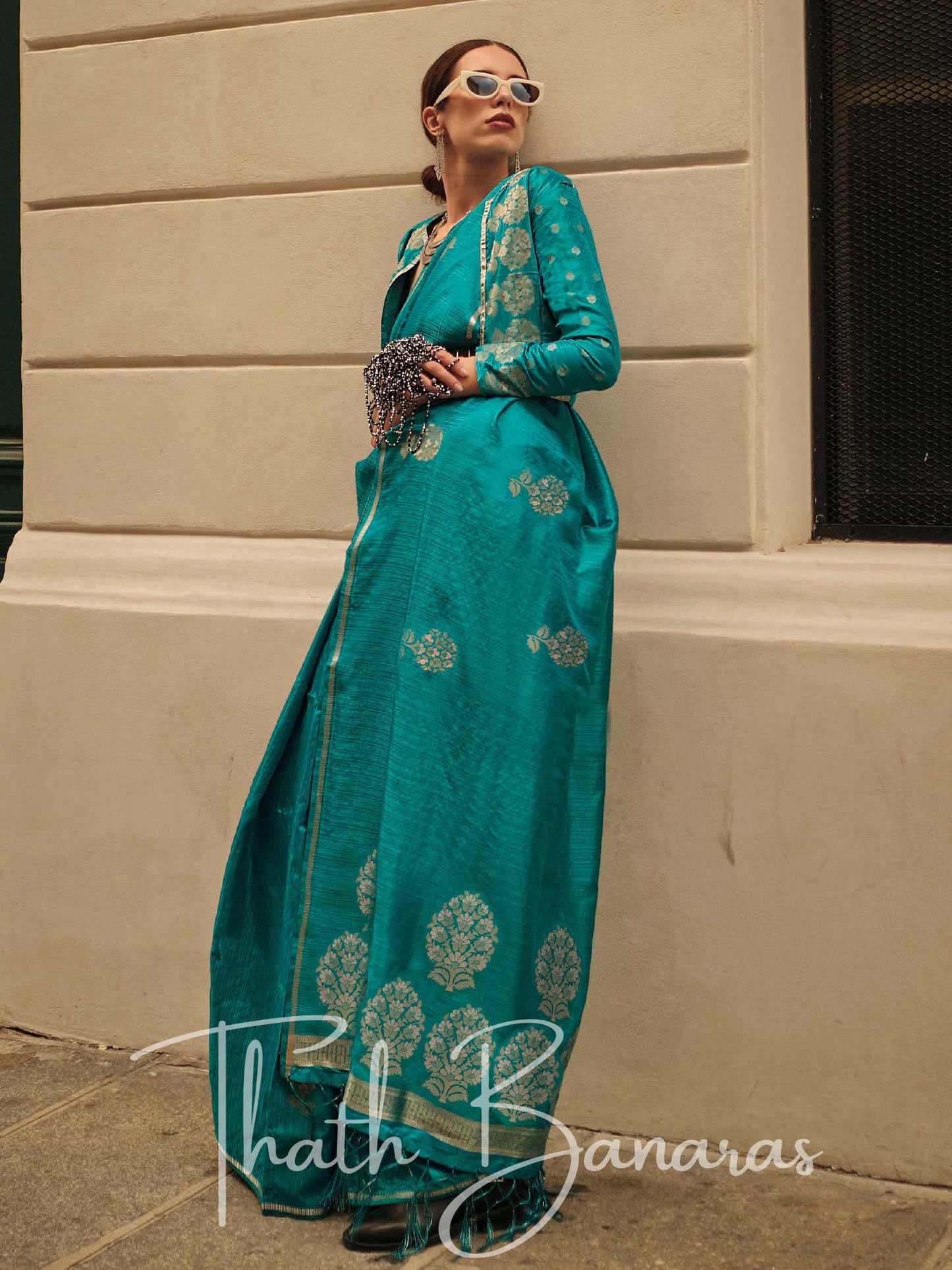 Peacock Green Satin Zari Lining Handloom Weaving Saree