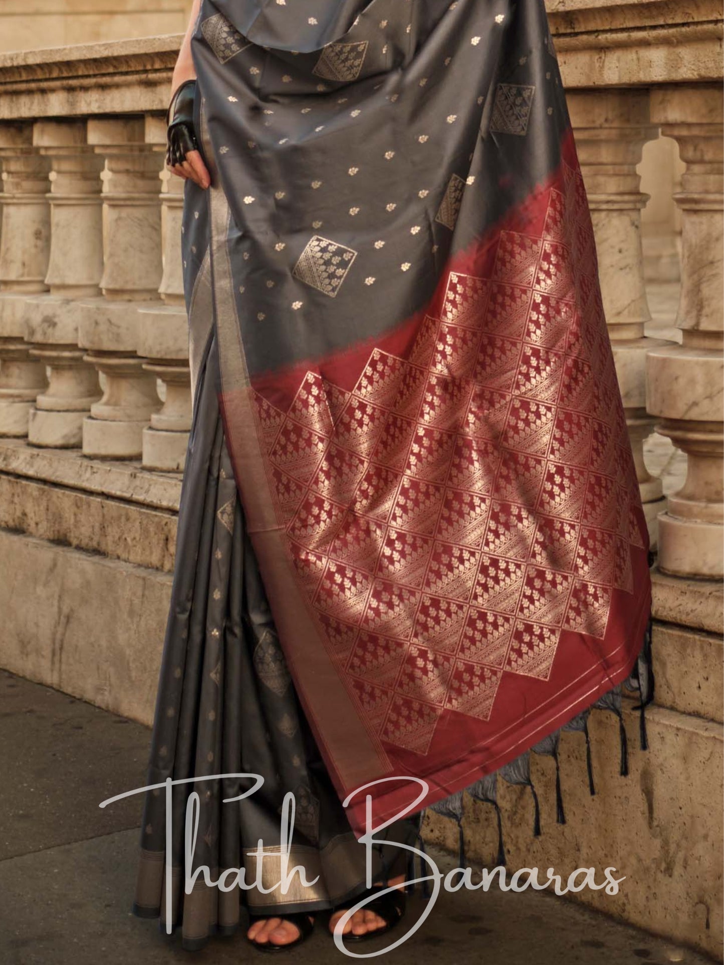 Slate Grey Soft Silk Handloom Weaving Saree