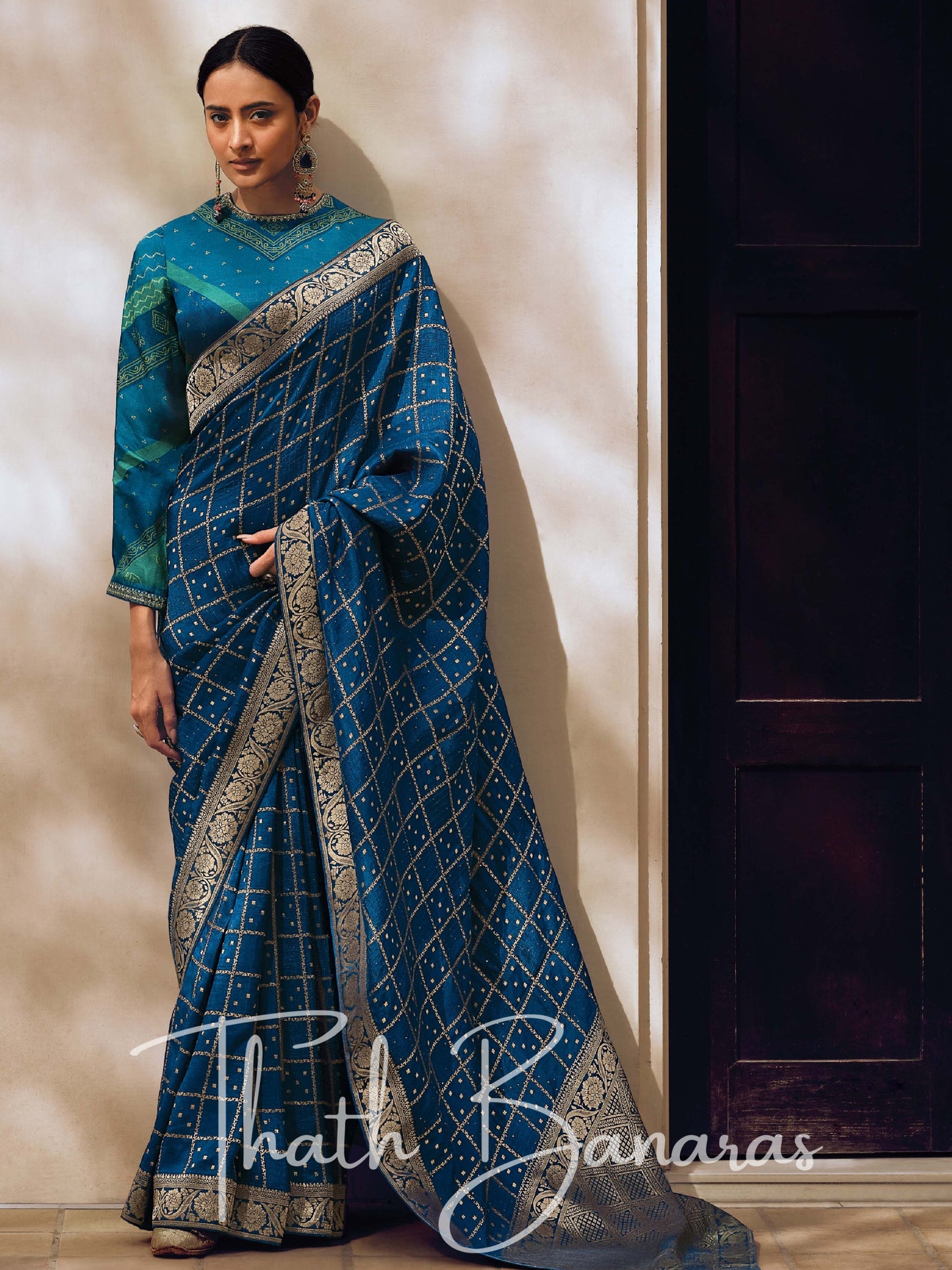 Cornflower Blue Viscose Woven Saree With Digitally Printed Viscosey Blouse