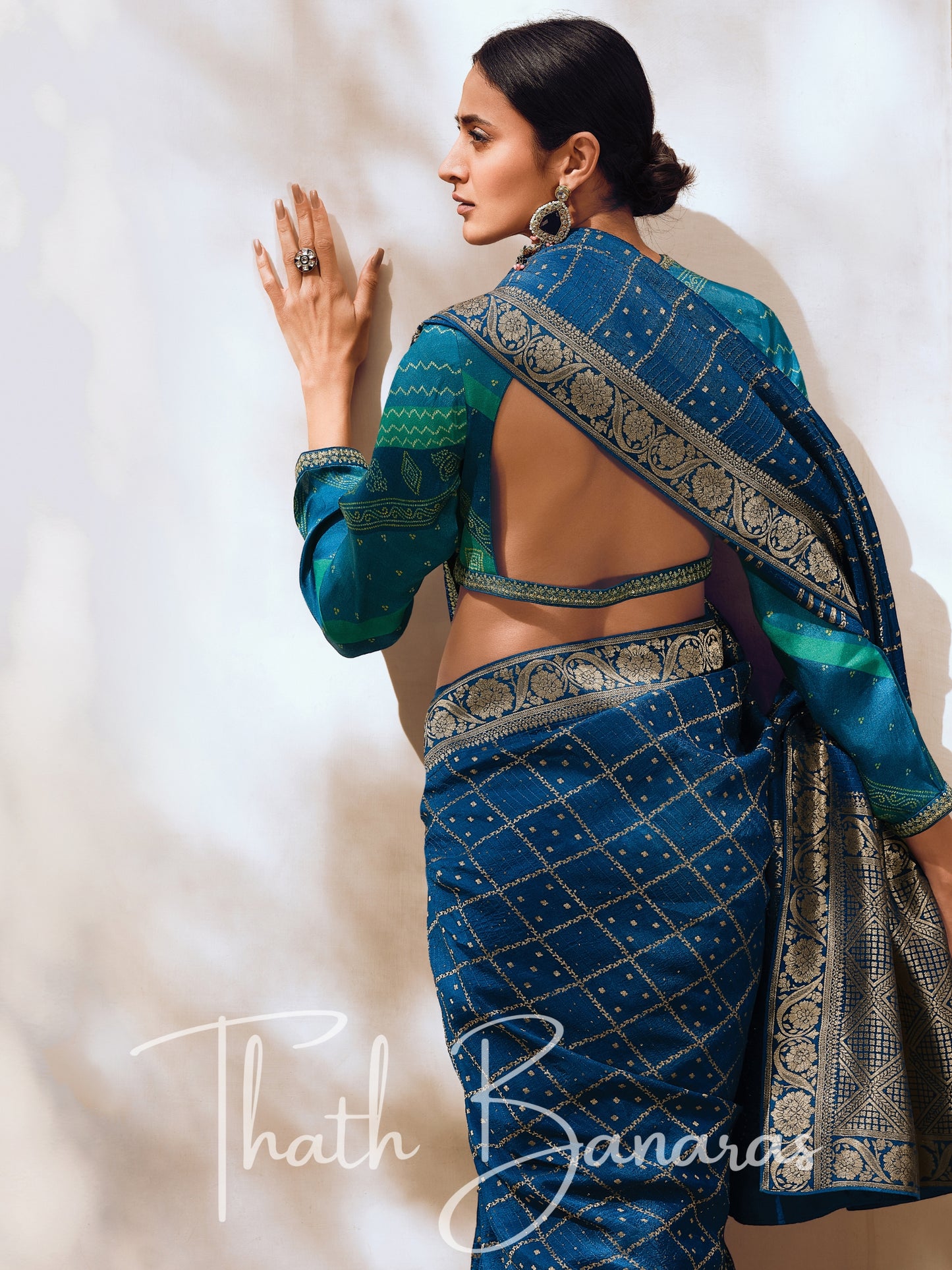 Cornflower Blue Viscose Woven Saree With Digitally Printed Viscosey Blouse